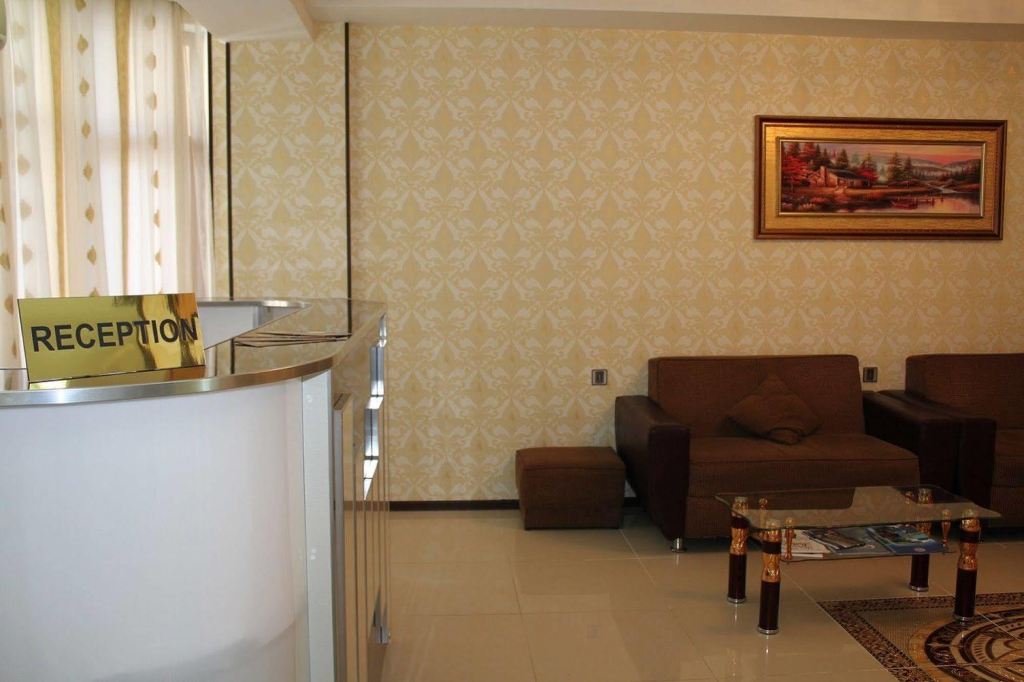 Avand Hotel Baku Bagian luar foto
