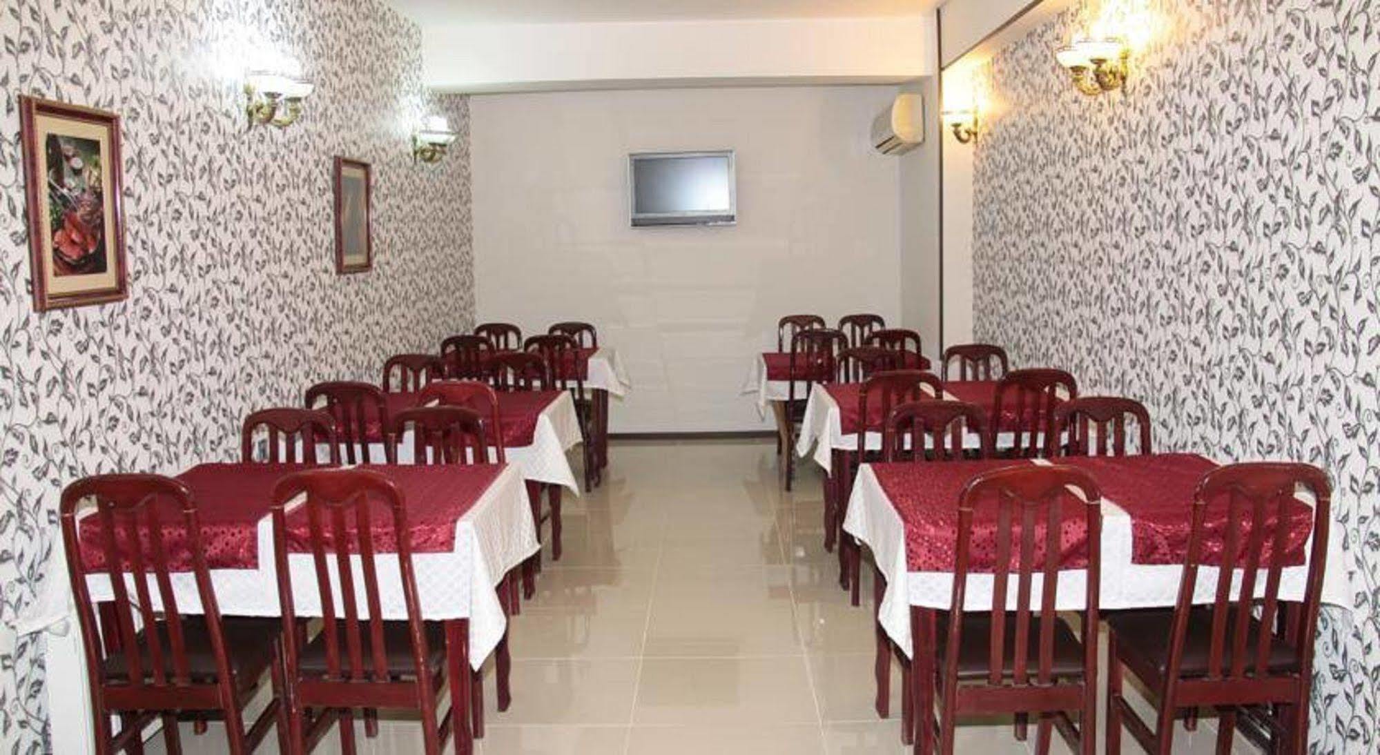 Avand Hotel Baku Bagian luar foto